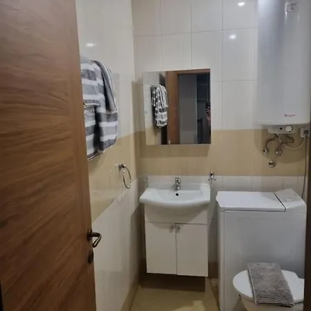 Sunrise L&t Apartament Apartman *